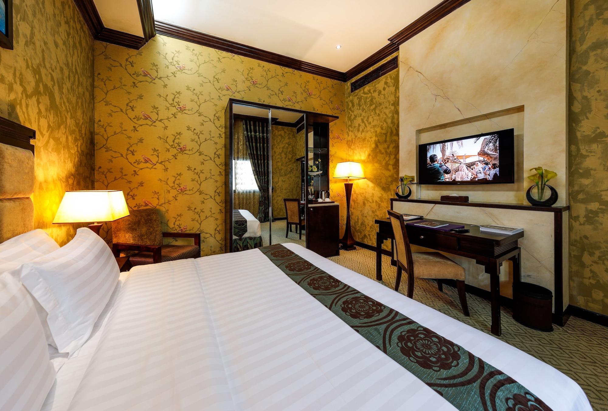 Emirates Park Resort 3*
