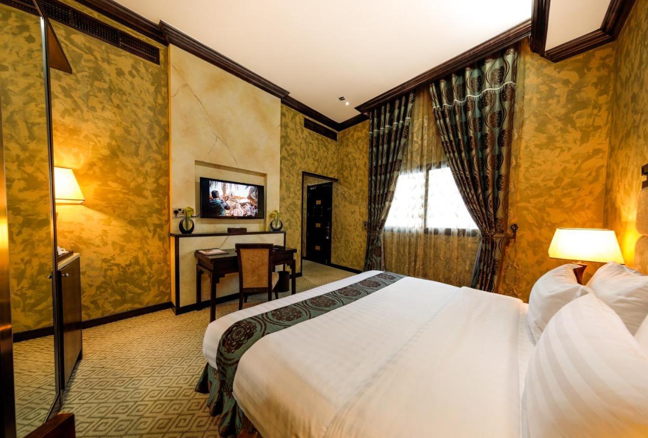 Resort Emirates Park 3*